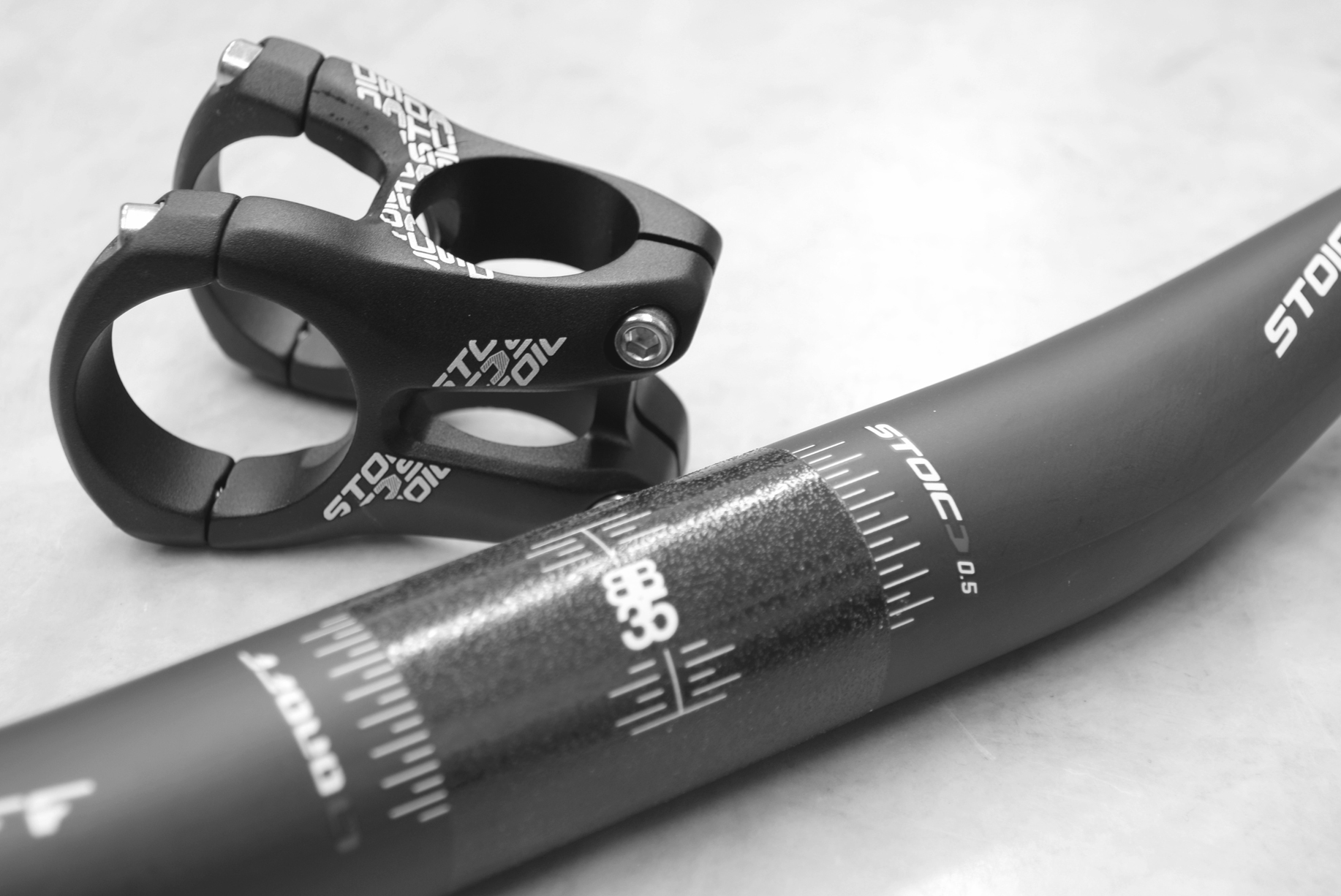 ONOFF 35mmクランプ STEM と カーボンバー: ヒントになれば